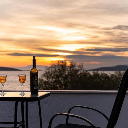 Ferienwohnung Ο Μόλος Marmari  Exterior foto